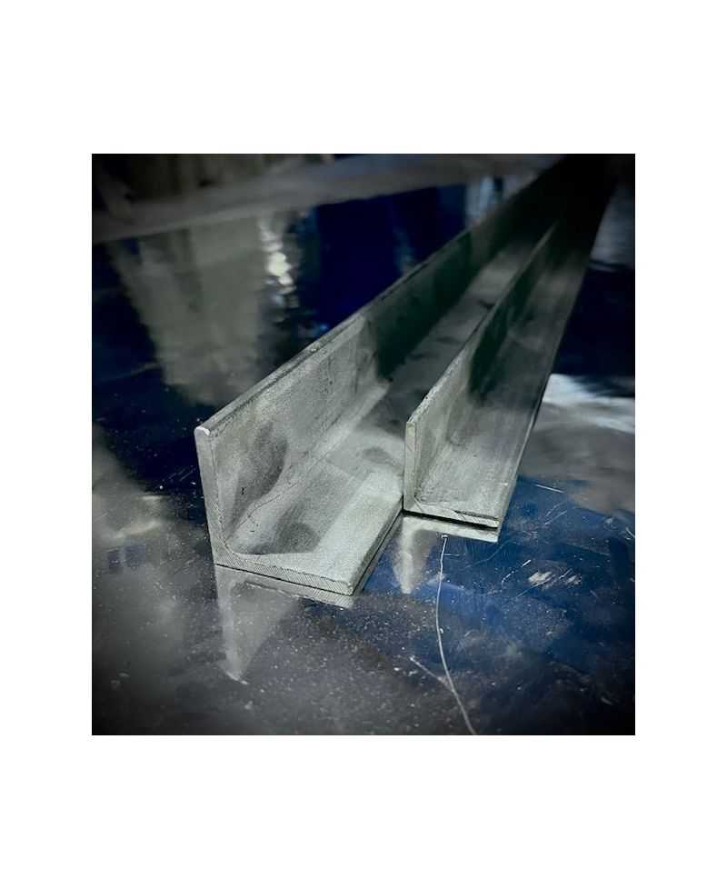 Nierdzewny kątownik 40x20x4 [mm]